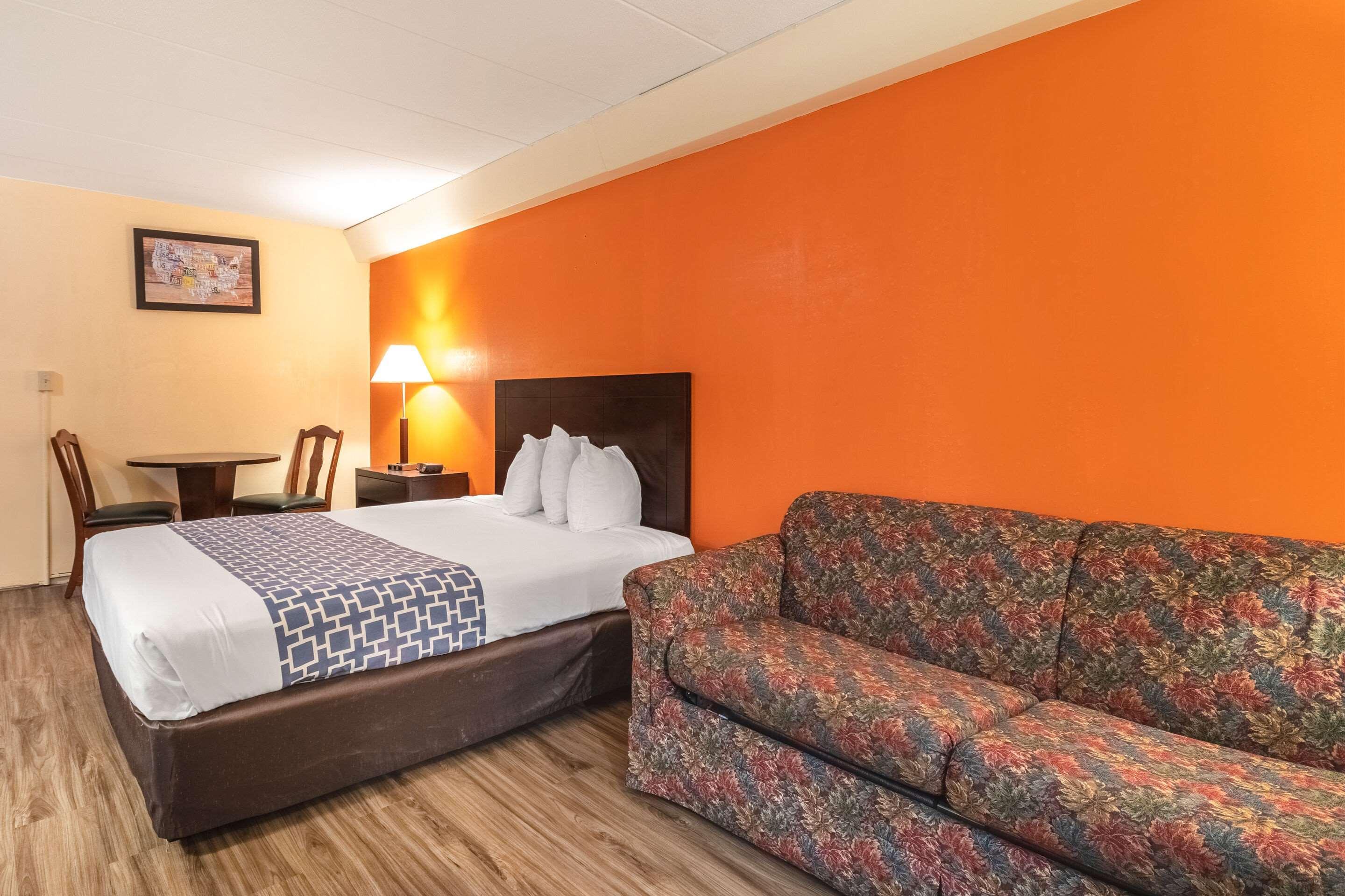 Econo Lodge Inn & Suites Airport Windsor Locks Exteriér fotografie
