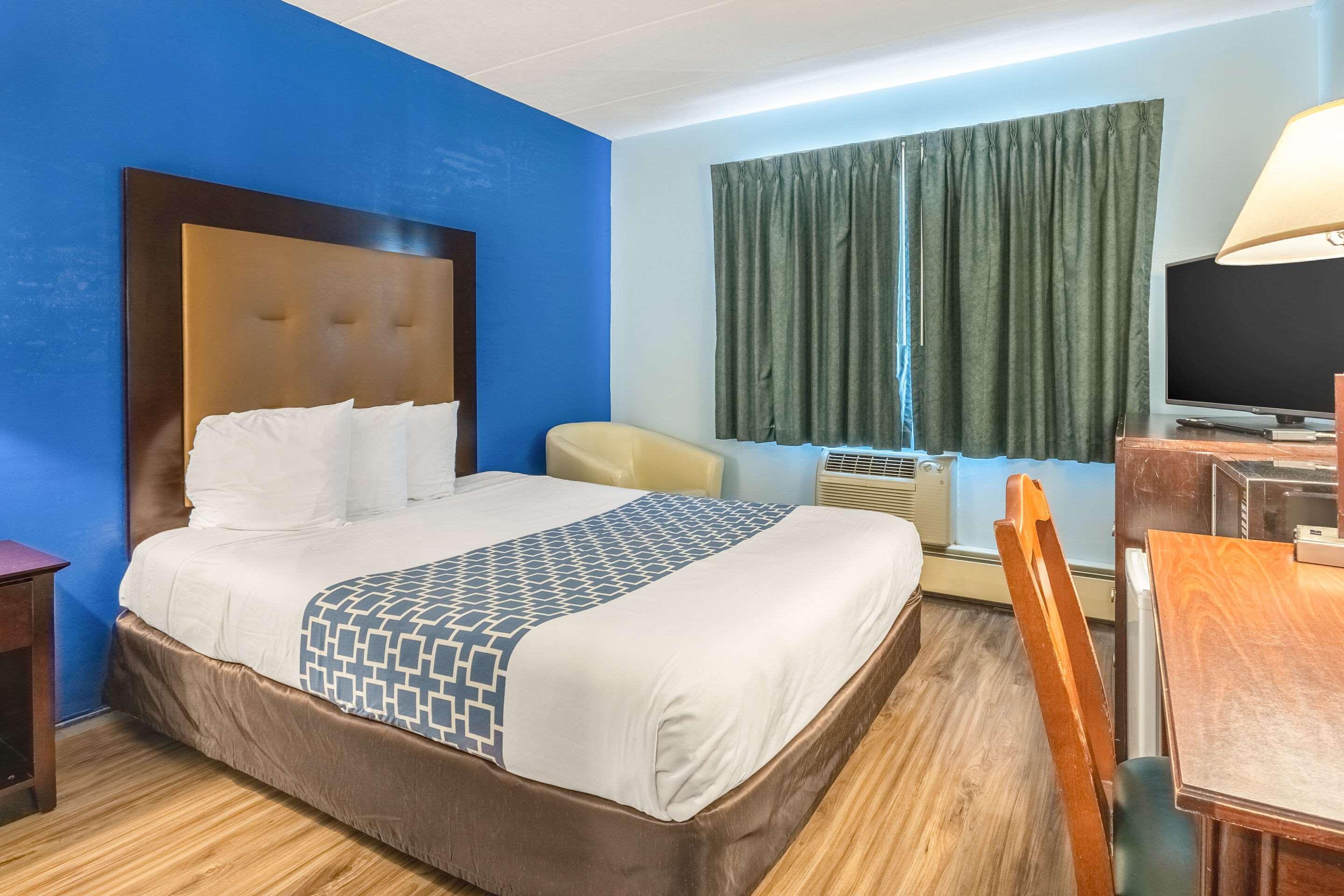 Econo Lodge Inn & Suites Airport Windsor Locks Exteriér fotografie